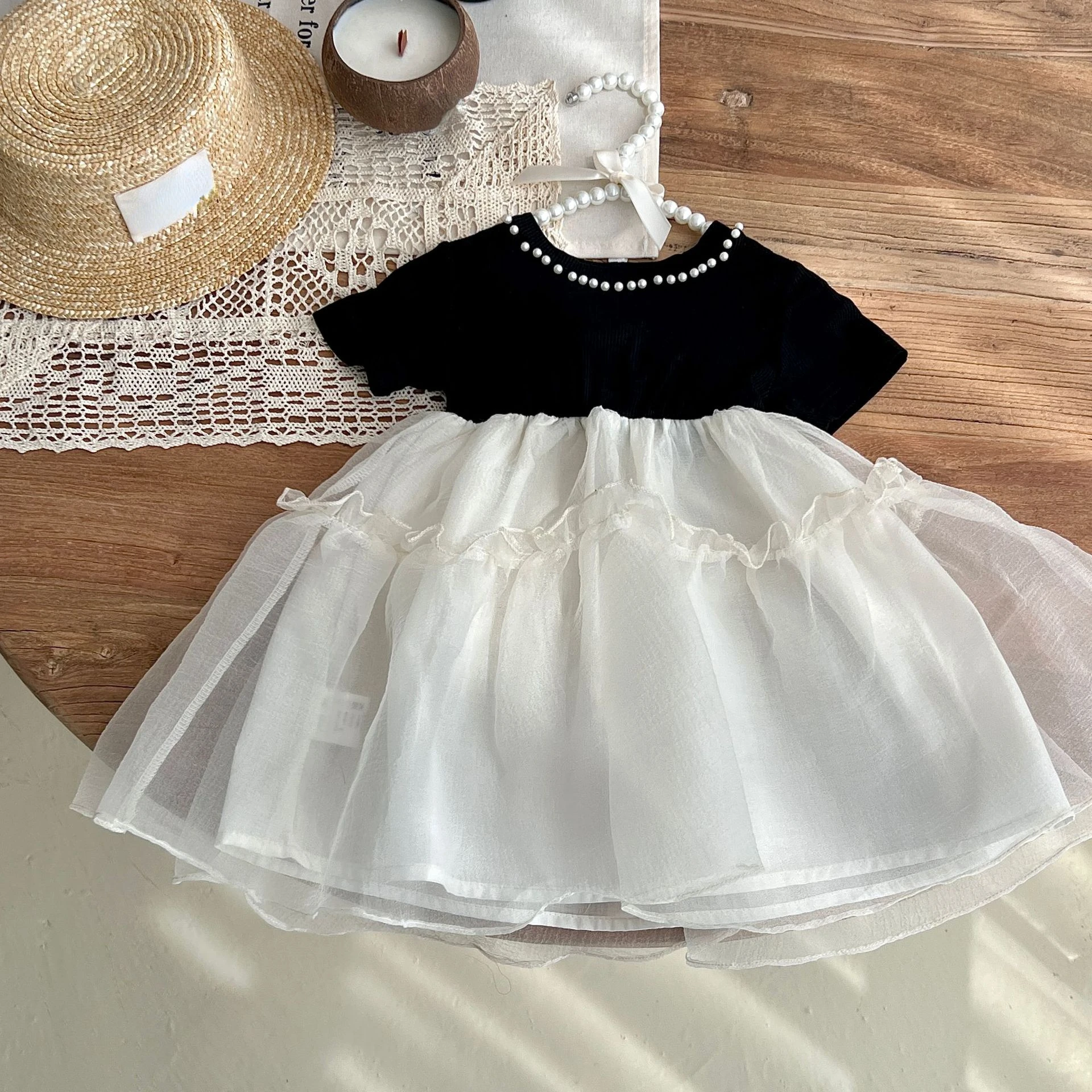 Summer Girls Dress Short Sleeve Pearls Tulle Costume Princess Wedding Dresses Children Girls Party Ceremony Gown Dress
Summer Girls Dress Short Sleeve Pearls Tulle Costume Princess Wedding Dresses Children Girls Party Ceremony Gown Dress