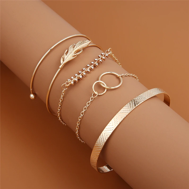Wwomen Alloy geometry Punk Chain Bracelet Vintage Elegant Jewelry Accessories Gift
Wwomen Alloy geometry Punk Chain Bracelet Vintage Elegant Jewelry Accessories Gift