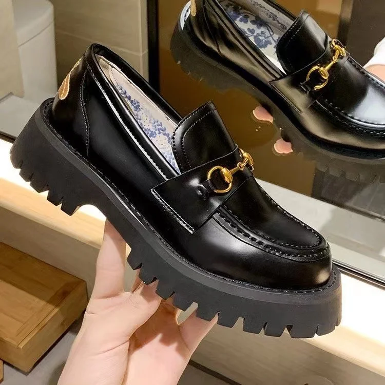 2022 new small horsebit buckle platform platform single shoes loafers British style small leather shoes women shoes autumn
2022 new small horsebit buckle platform platform single shoes loafers British style small leather shoes women shoes autumn