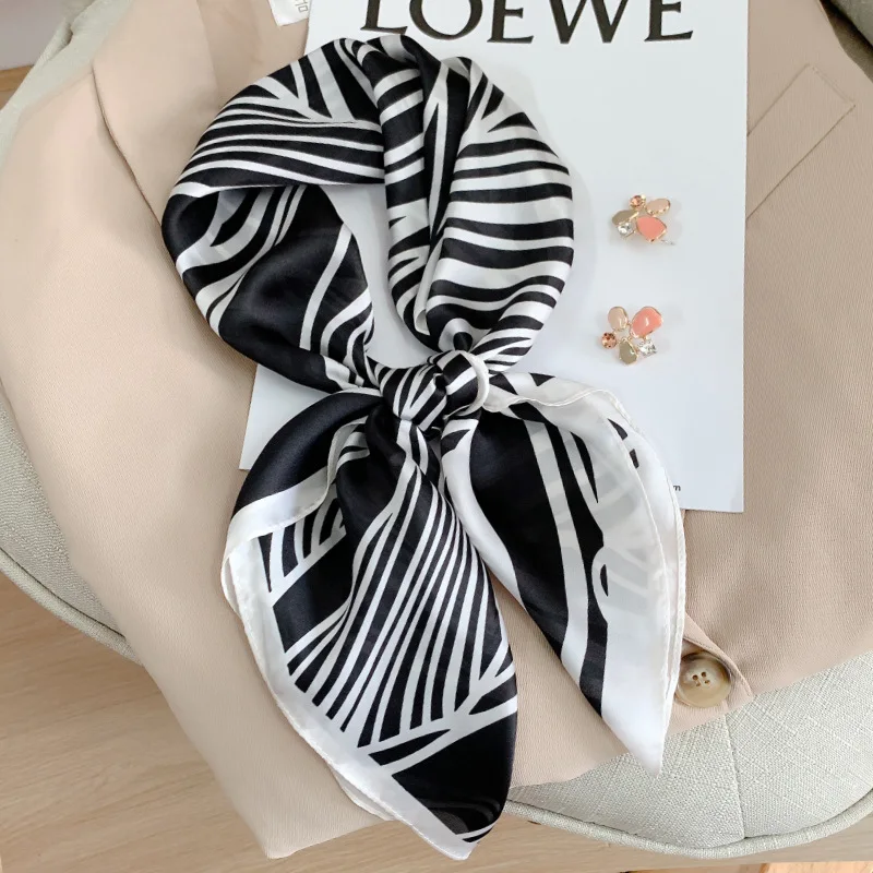 2022 г., четыре сезона, квадратные шарфы, модный пляжный шелковый шарф 70 Х70 см, роскошный солнцезащитный головной убор с принтом, популярный ма... 
2022 г., четыре сезона, квадратные шарфы, модный пляжный шелковый шарф 70 Х70 см, роскошный солнцезащитный головной убор с принтом, популярный ма...