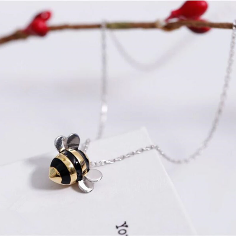 

Silver Plated Pendant Necklaces Jewelry Korean Fashion Cute Bee Clavicle Chain Exquisite Creative Female Personality Jewellery