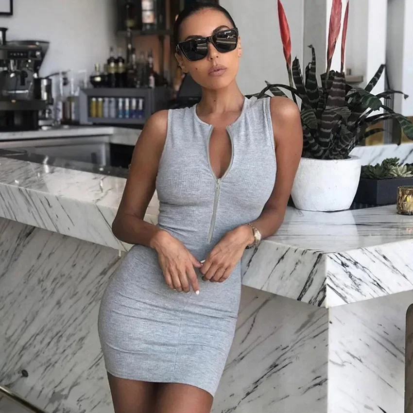 New Style Women's Sleeveless Half Open Collar Fashion Street Style Sexy Slim Dress Women Party Club Elegant Chic Dress
New Style Women's Sleeveless Half Open Collar Fashion Street Style Sexy Slim Dress Women Party Club Elegant Chic Dress