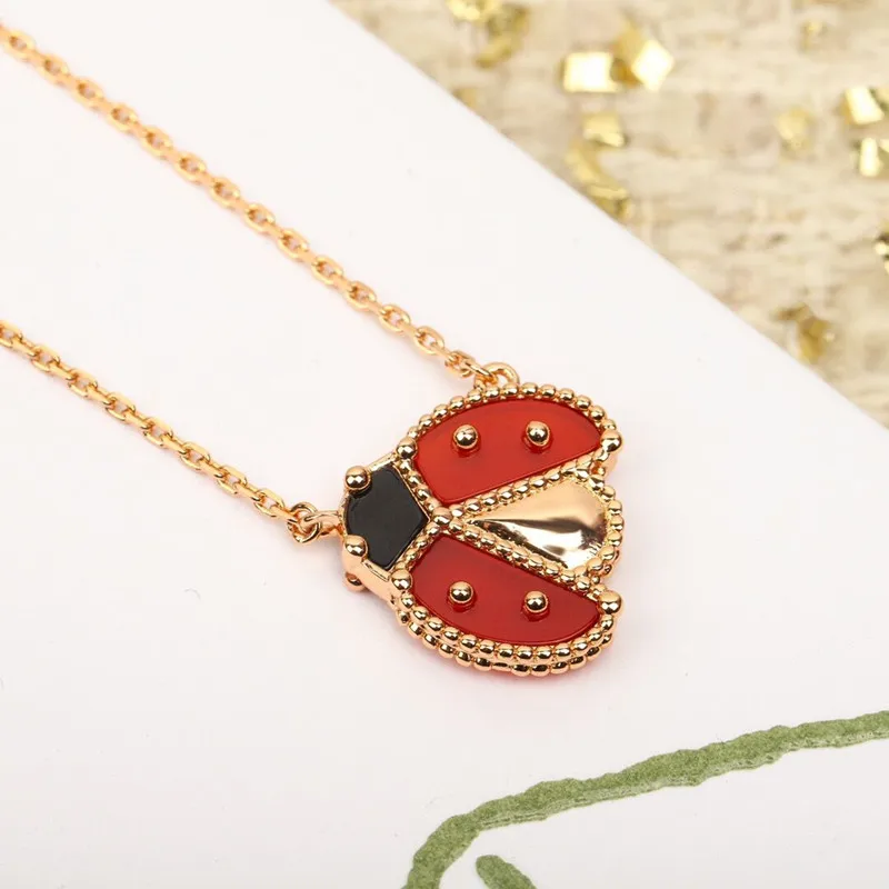 2023 New Rose Gold Spring Ladybug Necklace Women's Cute Fashion Brand Party High Quality Luxury Jewelry
2023 New Rose Gold Spring Ladybug Necklace Women's Cute Fashion Brand Party High Quality Luxury Jewelry