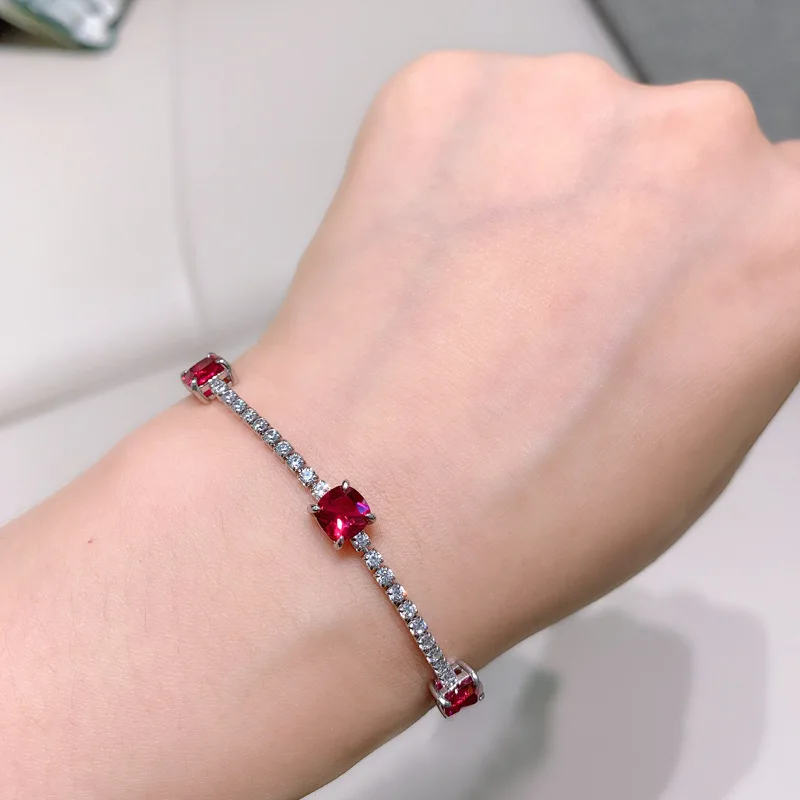 New high quality fashion S925 silver bracelet shaped claw zircon silver bracelet suitable for couple gifts
New high quality fashion S925 silver bracelet shaped claw zircon silver bracelet suitable for couple gifts