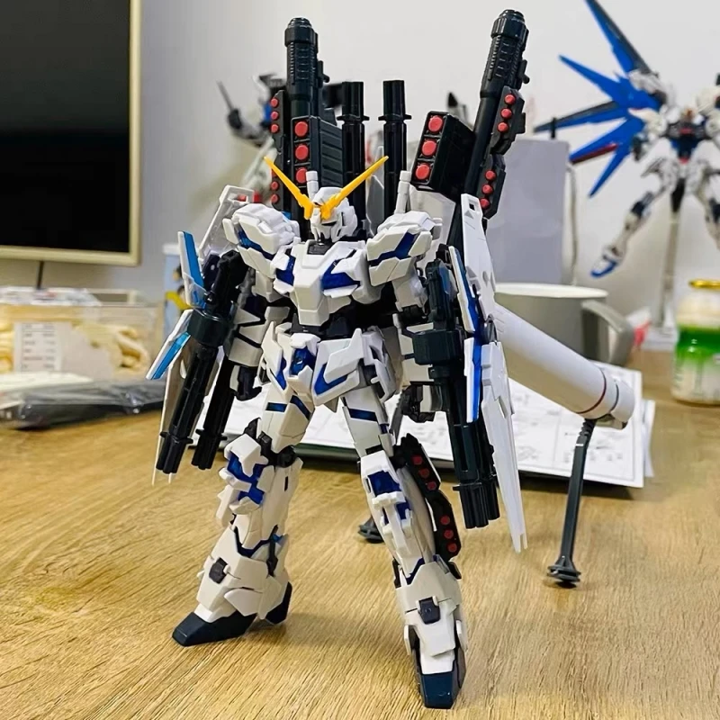 Bandai Gundam модель рт. Ст. Семь мечей 00r свободная забастовка Единорог детская развивающая Интерактивная сборка для родителей и детей Подарки
Bandai Gundam модель рт. Ст. Семь мечей 00r свободная забастовка Единорог детская развивающая Интерактивная сборка для родителей и детей Подарки