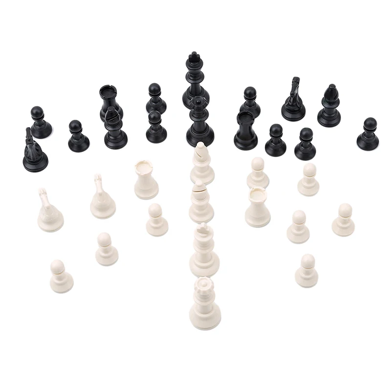 

32 Medieval Chess Pieces/Plastic Complete Chessmen Chess International Word Chess Game Entertainment BlackWhite 64MM