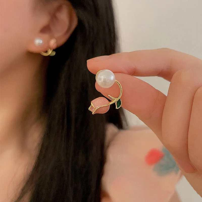 Korea Fashion Exquisite Pink Tulip Earrings Bohemia Sweet Lovely Zircon Flower Earrings Charm Jewelry for Women's Party Wedding
Korea Fashion Exquisite Pink Tulip Earrings Bohemia Sweet Lovely Zircon Flower Earrings Charm Jewelry for Women's Party Wedding