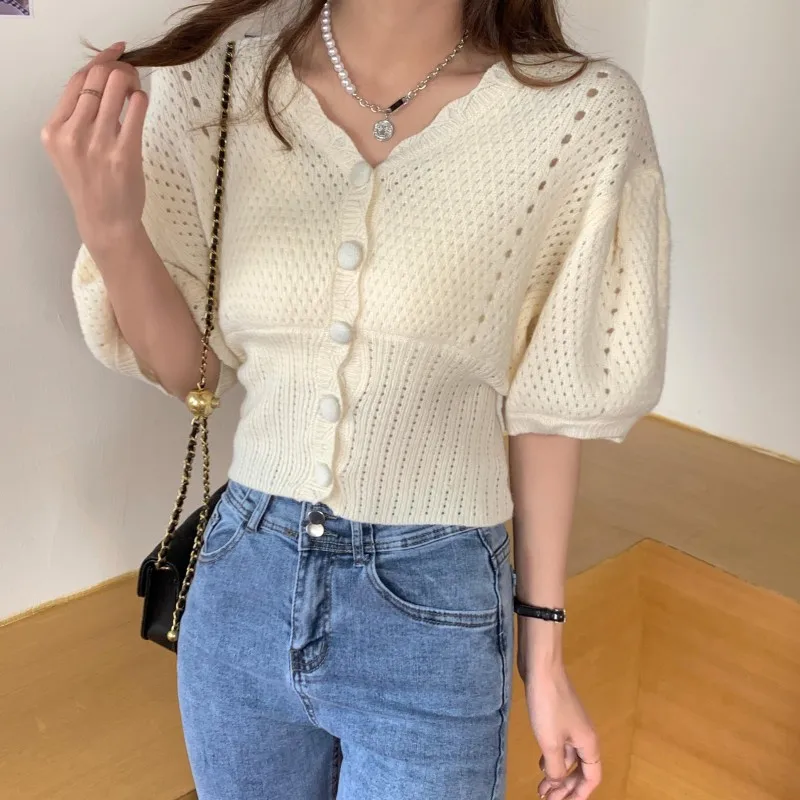 Summer Elegant Puff Short Sleeve Cardigan Women 2022 Korean Design Solid Single Breasted Chic Knitted Tops Office Lady
Summer Elegant Puff Short Sleeve Cardigan Women 2022 Korean Design Solid Single Breasted Chic Knitted Tops Office Lady