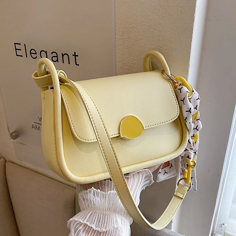 High-quality Texture Niche Women's Bag 2022 New Trend Line Personality Chain Shoulder Underarm Bag All-match Messenger Bag
High-quality Texture Niche Women's Bag 2022 New Trend Line Personality Chain Shoulder Underarm Bag All-match Messenger Bag