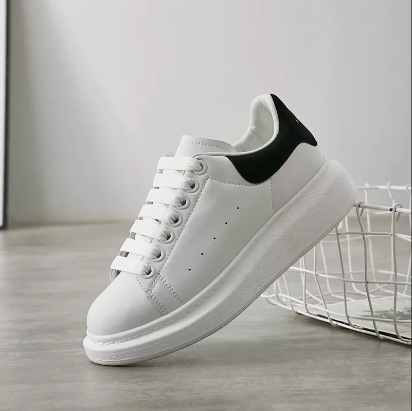 Luxury Mcqueens Mens Fashion White Shoes for Women Brand Designer Couples Sneakers Female Vulcanize Shoes Zapatillas De Deporte
Luxury Mcqueens Mens Fashion White Shoes for Women Brand Designer Couples Sneakers Female Vulcanize Shoes Zapatillas De Deporte
