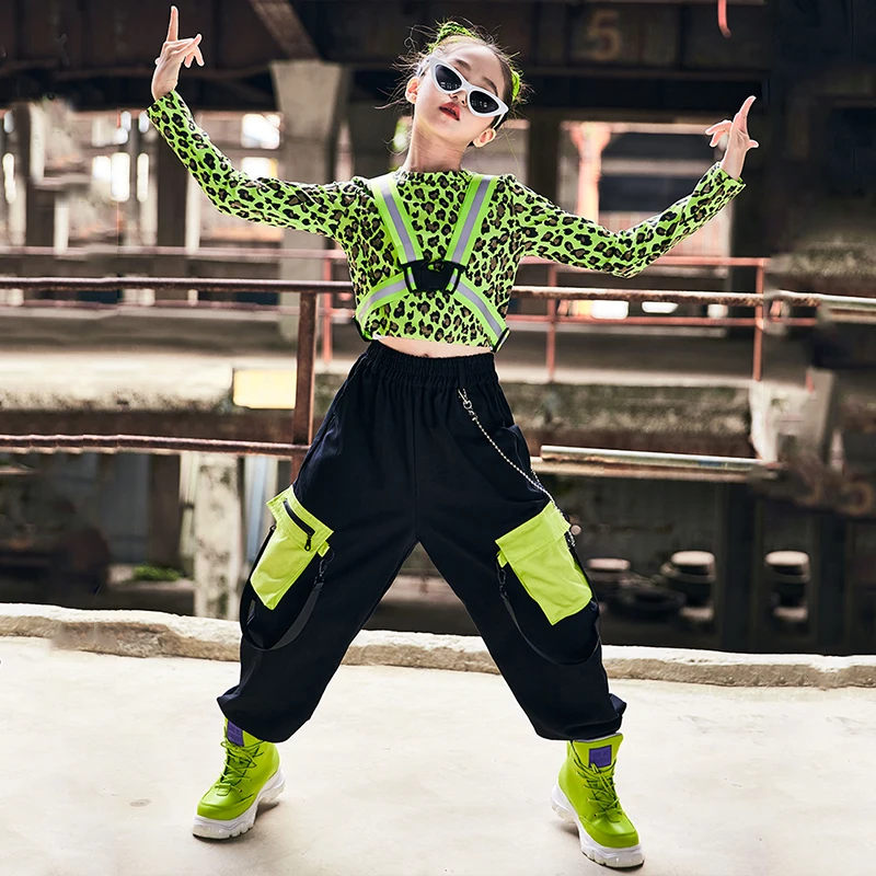 Kids Street Dance Hip Hop Clothes Girls Green Leopard Tops Reflective Vest Hip-Hop Pants Jazz Performance Stage Costume BL7306
Kids Street Dance Hip Hop Clothes Girls Green Leopard Tops Reflective Vest Hip-Hop Pants Jazz Performance Stage Costume BL7306