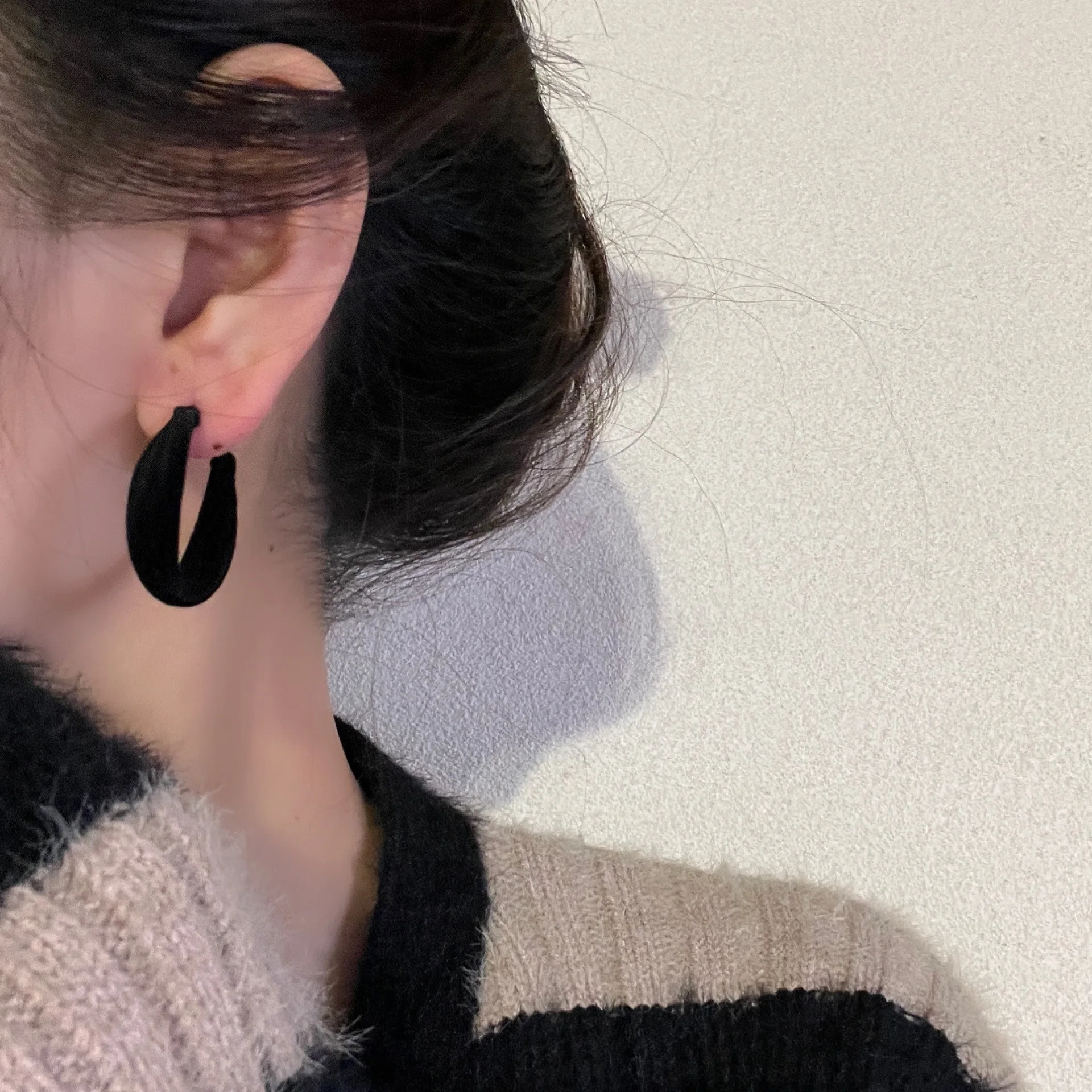 Black Flocking Vintage Chain Stud Earring Punk Geometric Round Oval Exaggerated Temperament Gothic Jewelry For Women Girls
Black Flocking Vintage Chain Stud Earring Punk Geometric Round Oval Exaggerated Temperament Gothic Jewelry For Women Girls