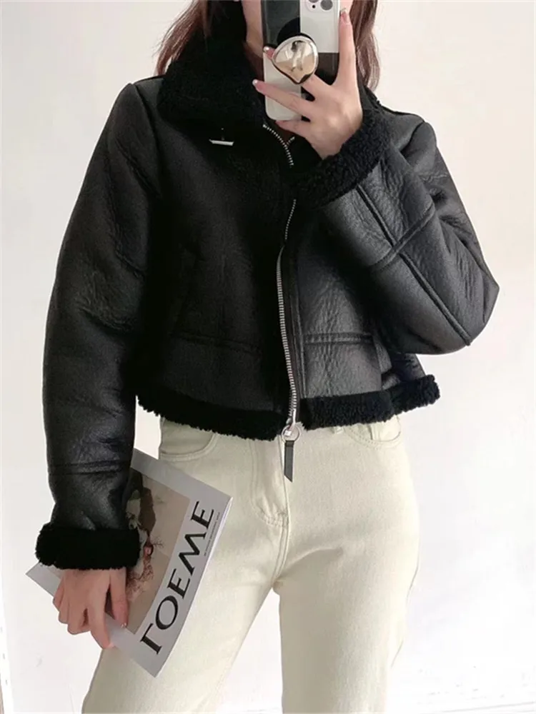 PB&ZA autumn and winter new women's European and American lapel long-sleeved fur one zipper double-sided jacket coat 8741/252 
PB&ZA autumn and winter new women's European and American lapel long-sleeved fur one zipper double-sided jacket coat 8741/252