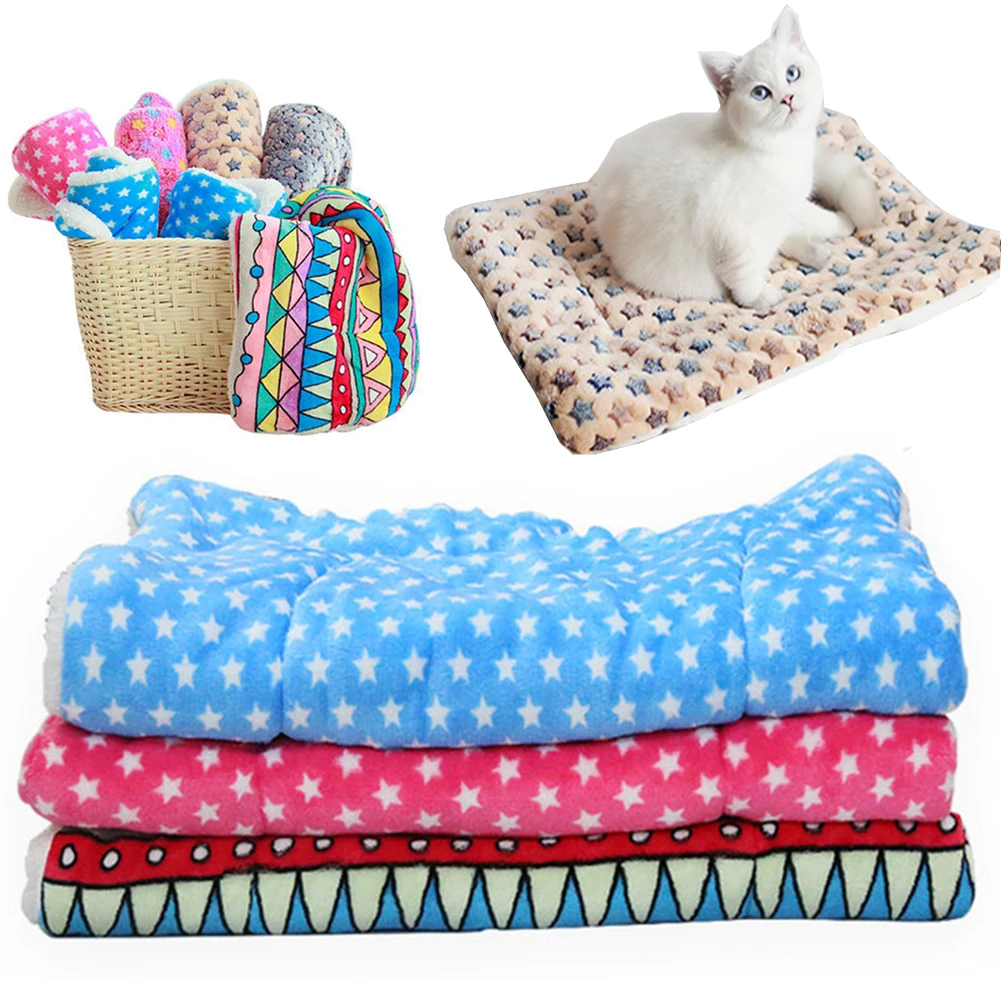 Soft Thickened Pet Fleece Pad Dogs Blanket Bed Mat Keep Warm Puppy Cats Sleeping Cover Pets Supplies Dog Sofa Cushion Home Rug
Soft Thickened Pet Fleece Pad Dogs Blanket Bed Mat Keep Warm Puppy Cats Sleeping Cover Pets Supplies Dog Sofa Cushion Home Rug
