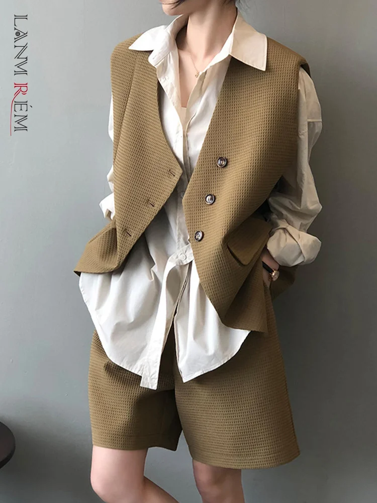 LANMREM Solid Color 2 Pieces Set Women V Neck Sleeveless Irregular Vest High Waist Shorts Fashion 2023 Autumn New 2AA1533
LANMREM Solid Color 2 Pieces Set Women V Neck Sleeveless Irregular Vest High Waist Shorts Fashion 2023 Autumn New 2AA1533