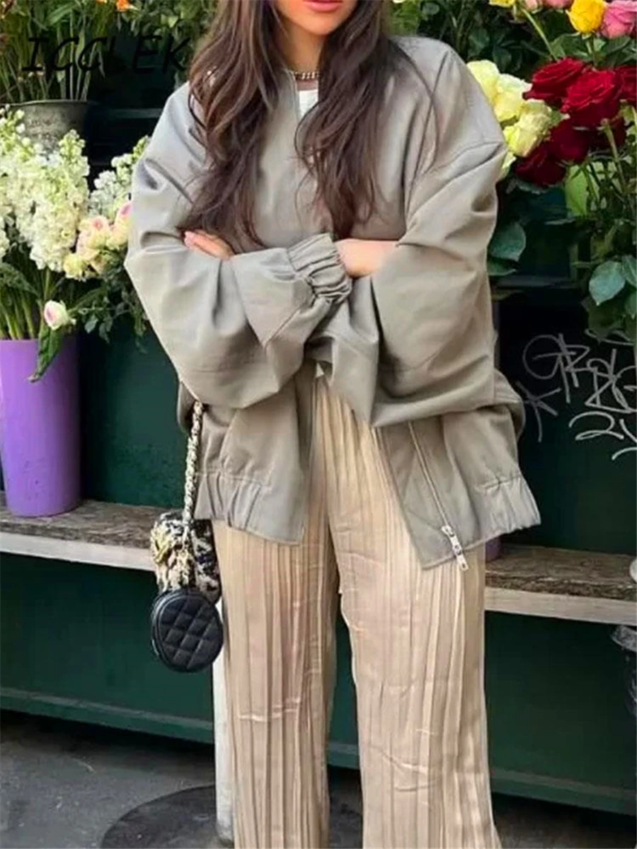 Women Jacket Gray Zipper Bomber Jacket 2022 Autumn Oversized Outwear Coats Female Chic Bf Women's Bomber Dime Coat Mujer
Women Jacket Gray Zipper Bomber Jacket 2022 Autumn Oversized Outwear Coats Female Chic Bf Women's Bomber Dime Coat Mujer