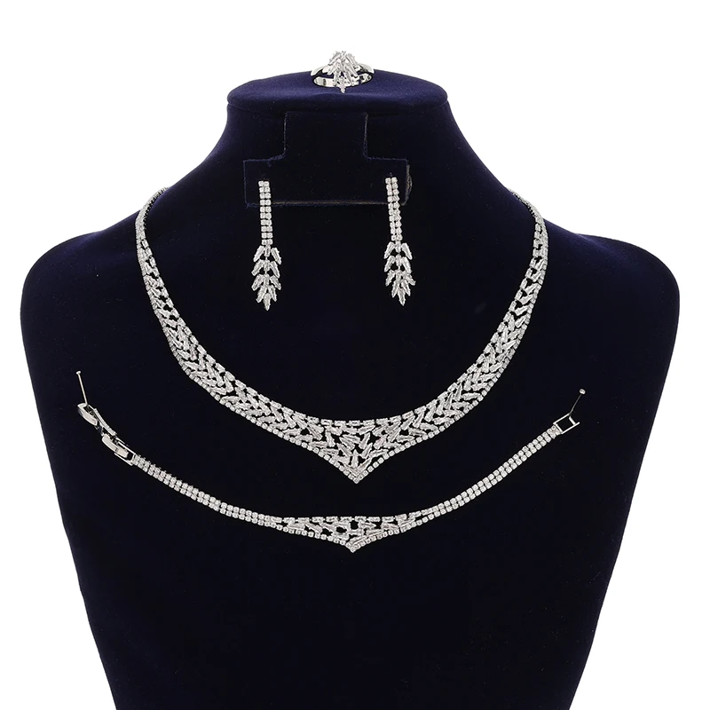 Jewelry Set HADIYANA Luxury Dignified Wedding Bridal Necklace Bracelet Ring Earrings Zirconia Four Piece Set BN8225
Jewelry Set HADIYANA Luxury Dignified Wedding Bridal Necklace Bracelet Ring Earrings Zirconia Four Piece Set BN8225