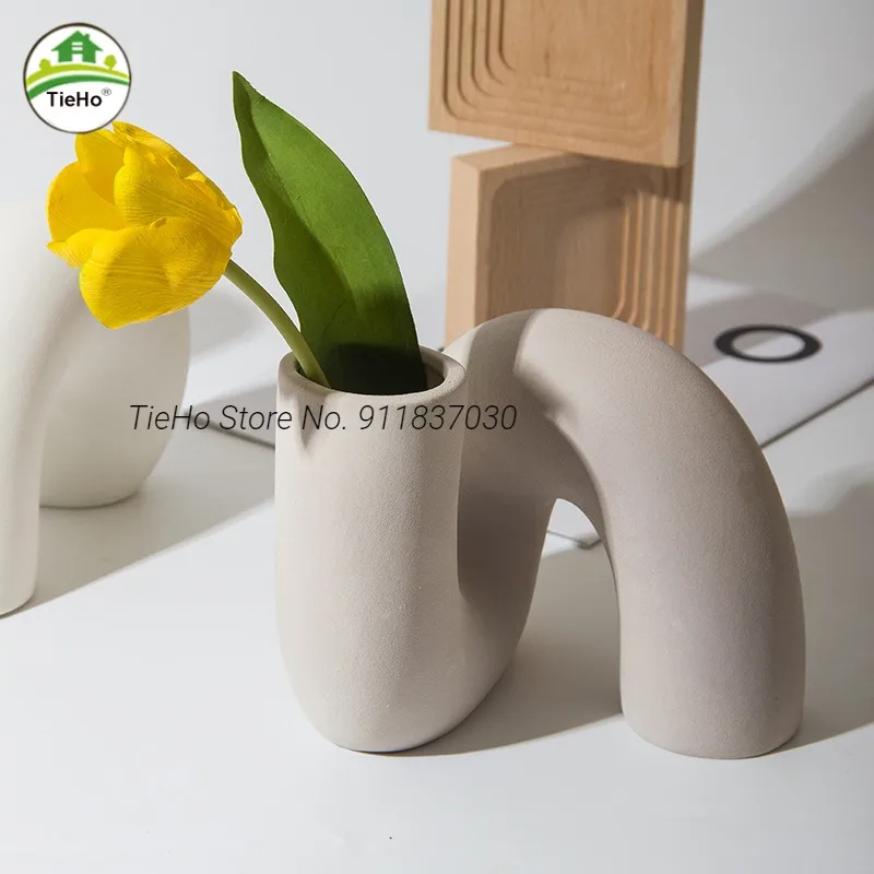 Nordic Ceramic Vase Modern Art Flower Arrangement Pot Ornaments Living Room Desktop Office Interior Home Decor
Nordic Ceramic Vase Modern Art Flower Arrangement Pot Ornaments Living Room Desktop Office Interior Home Decor