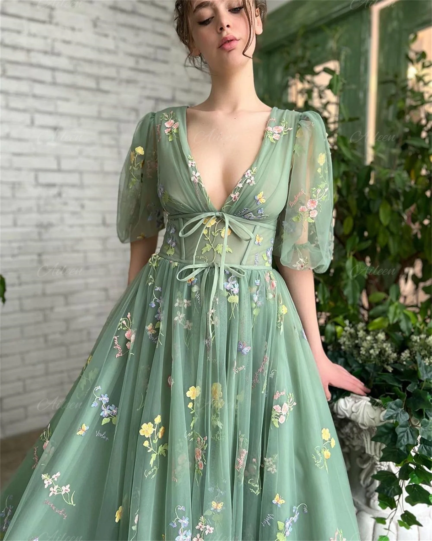 Chiffon Bespoke Occasion Dresses for Women Party Wedding Evening Aileen Elegant Long Wedding Guest Dress V-neck Fresh Ball Gown
Chiffon Bespoke Occasion Dresses for Women Party Wedding Evening Aileen Elegant Long Wedding Guest Dress V-neck Fresh Ball Gown