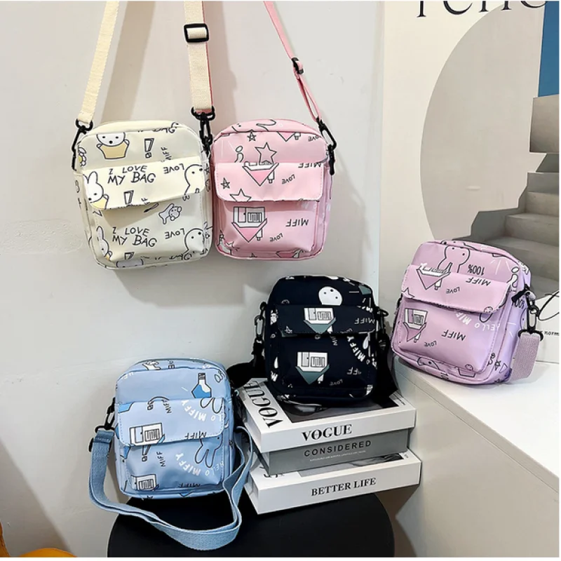 2023 New Women's Shoulder Bag Fresh and Simple Cute Cartoon Pattern Nylon Printing Mini Versatile Crossbody Bag
2023 New Women's Shoulder Bag Fresh and Simple Cute Cartoon Pattern Nylon Printing Mini Versatile Crossbody Bag