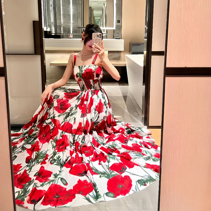 2023 Summer New Top QualityEmpire Waist Spaghetti Strap Neckline Pleated Patchwork Floral Print Maxi Dresses for Fashion Women
2023 Summer New Top QualityEmpire Waist Spaghetti Strap Neckline Pleated Patchwork Floral Print Maxi Dresses for Fashion Women