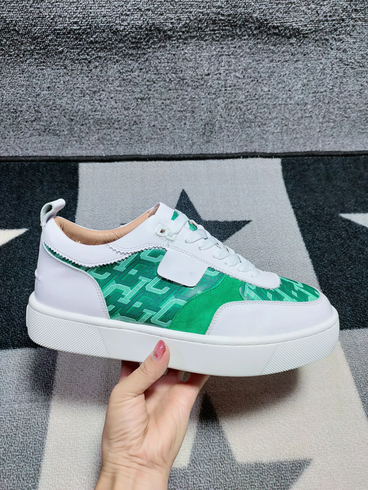 Original Brand Cl Male Sneakers Korean Fashion Shoes For Men Cow Leather Green Mixed Color Red Sole Trainers Outside Sport Shoes
Original Brand Cl Male Sneakers Korean Fashion Shoes For Men Cow Leather Green Mixed Color Red Sole Trainers Outside Sport Shoes