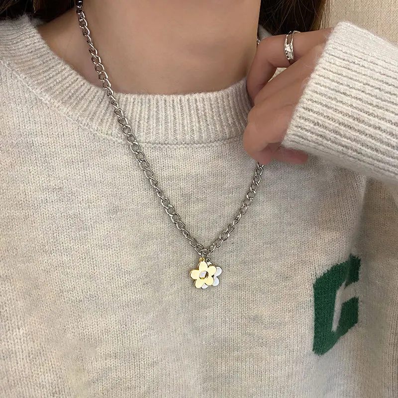 MODOMA 2022 New Fashion Flowers Pendants Necklace For Women Hip Hop Gothic Chains Necklace Vintage Aesthetic Women Jewelry
MODOMA 2022 New Fashion Flowers Pendants Necklace For Women Hip Hop Gothic Chains Necklace Vintage Aesthetic Women Jewelry