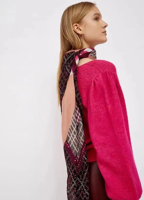 Итальянская одинарная экспорт международная торговля оригинальный одинарный легкий роскошный модный liujo тренд новая модель квадратный ша...
Итальянская одинарная экспорт международная торговля оригинальный одинарный легкий роскошный модный liujo тренд новая модель квадратный ша...