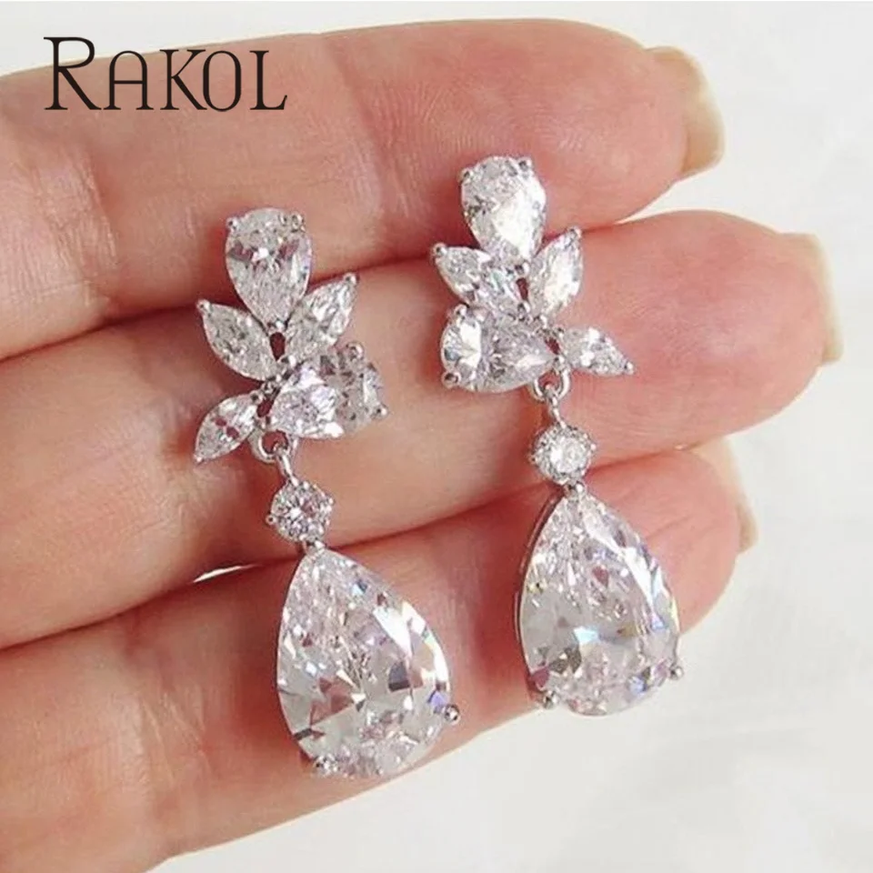 RAKOL Teardrop Cubic Zirconia Crystal Drop Earrings for Women 2022 Luxury Wedding Jewelry Bride Engagement Dress Accessories
RAKOL Teardrop Cubic Zirconia Crystal Drop Earrings for Women 2022 Luxury Wedding Jewelry Bride Engagement Dress Accessories
