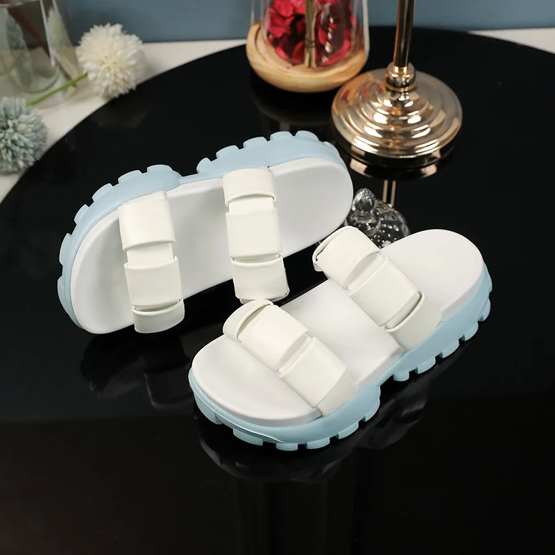 2022 New Women Non-slip Platform Slippers Summer Comfortable Beach slides Woman Fashion Thick Sole outdoor sandals female
2022 New Women Non-slip Platform Slippers Summer Comfortable Beach slides Woman Fashion Thick Sole outdoor sandals female