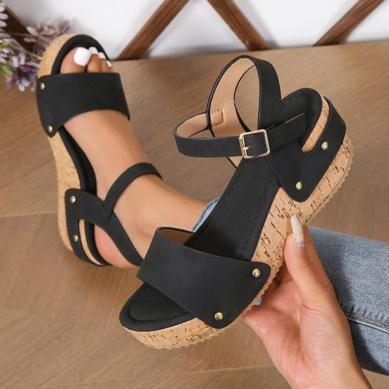 2023 Summer New Sandals Designer Women's Shoes Slope with Fashion Travel Outdoor Sandals Buckle Waterproof Platform Women's Shoe
2023 Summer New Sandals Designer Women's Shoes Slope with Fashion Travel Outdoor Sandals Buckle Waterproof Platform Women's Shoe