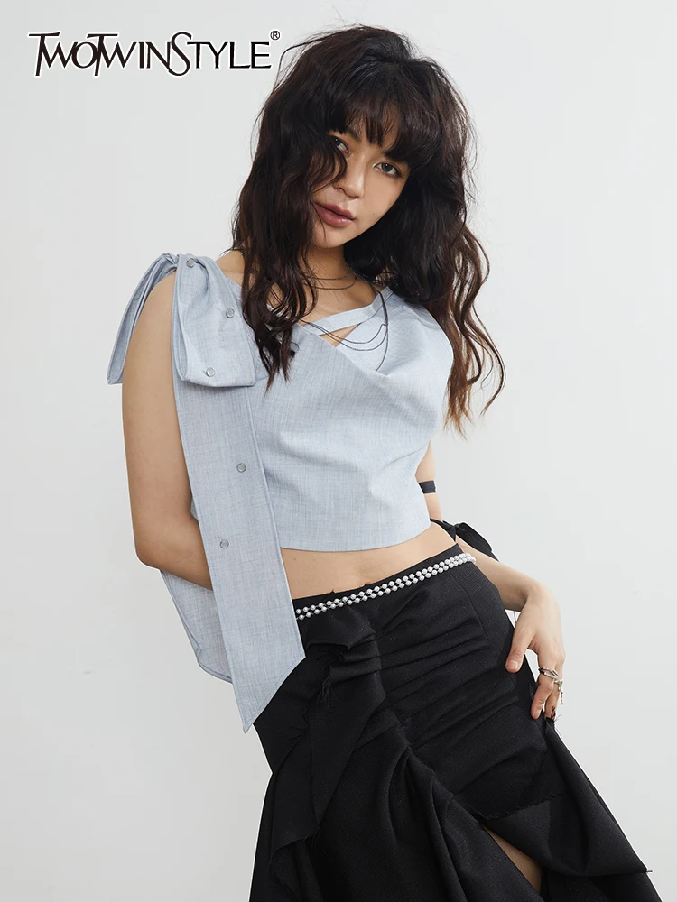 TWOTWINSTYLE Irregular T Shirts For Women V Neck Sleeveless Patchwork Lace Up Summer Embroidered Flare Summer T Shirt Female New
TWOTWINSTYLE Irregular T Shirts For Women V Neck Sleeveless Patchwork Lace Up Summer Embroidered Flare Summer T Shirt Female New