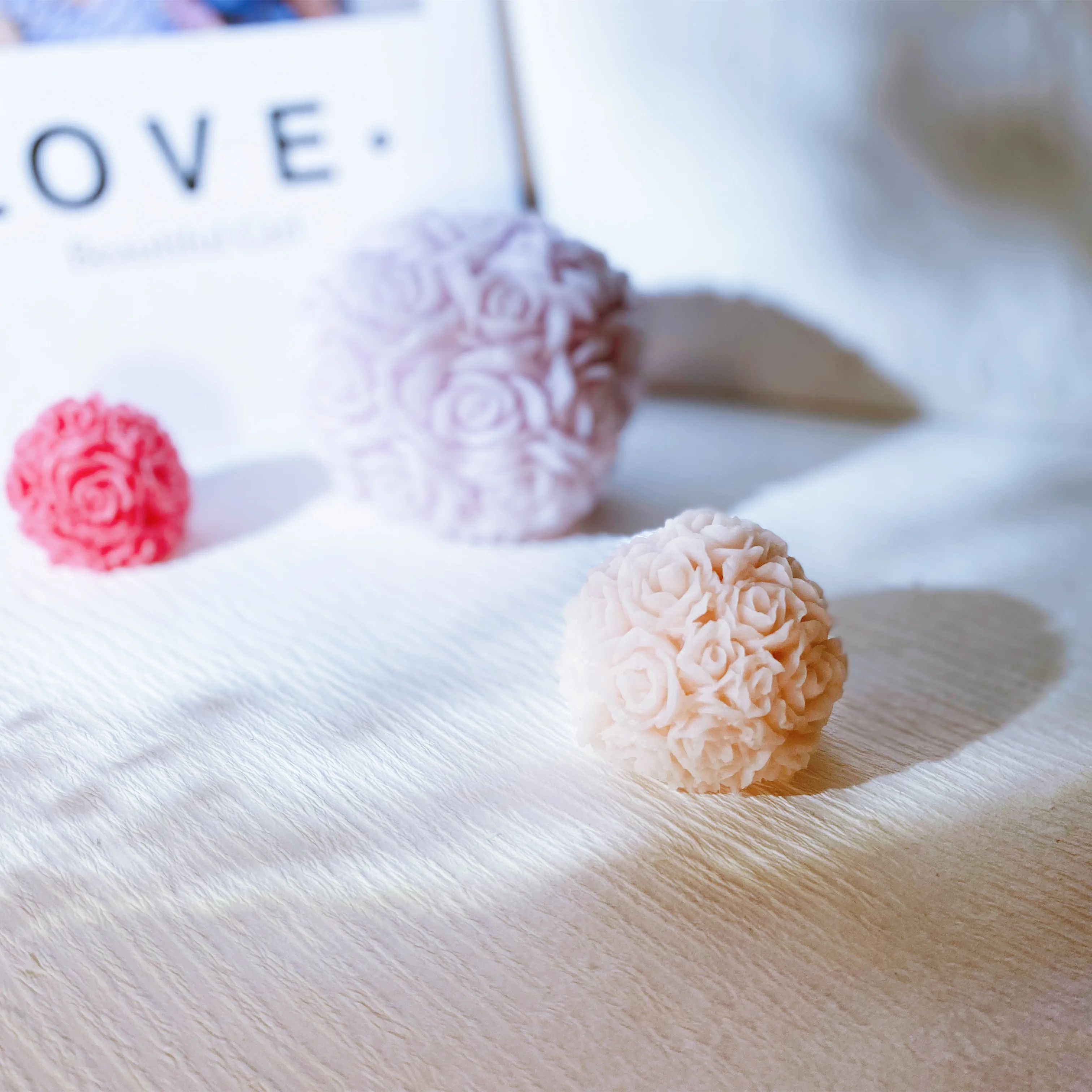 Homemade Candle Silicone Mold Rose Flower Ball Interior Decoration Cake Ornament Handicrafts Gypsum Soy Wax Mould Wholesale
Homemade Candle Silicone Mold Rose Flower Ball Interior Decoration Cake Ornament Handicrafts Gypsum Soy Wax Mould Wholesale