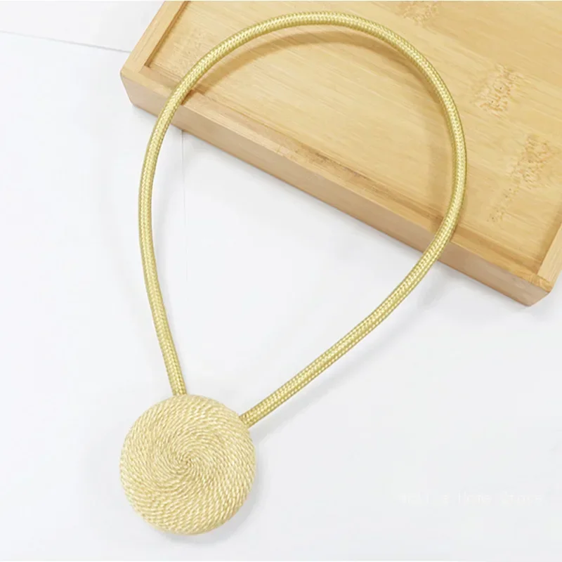 Магнитный держатель для штор MOONBIFFY
Магнитный держатель для штор MOONBIFFY