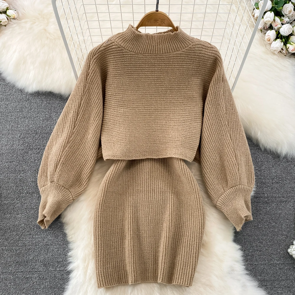 Autumn/winter Turtleneck Shawl Lantern Sleeve Sweater + Standing Collar Vest Cover Buttock Knit Dress Two-piece Set
Autumn/winter Turtleneck Shawl Lantern Sleeve Sweater + Standing Collar Vest Cover Buttock Knit Dress Two-piece Set