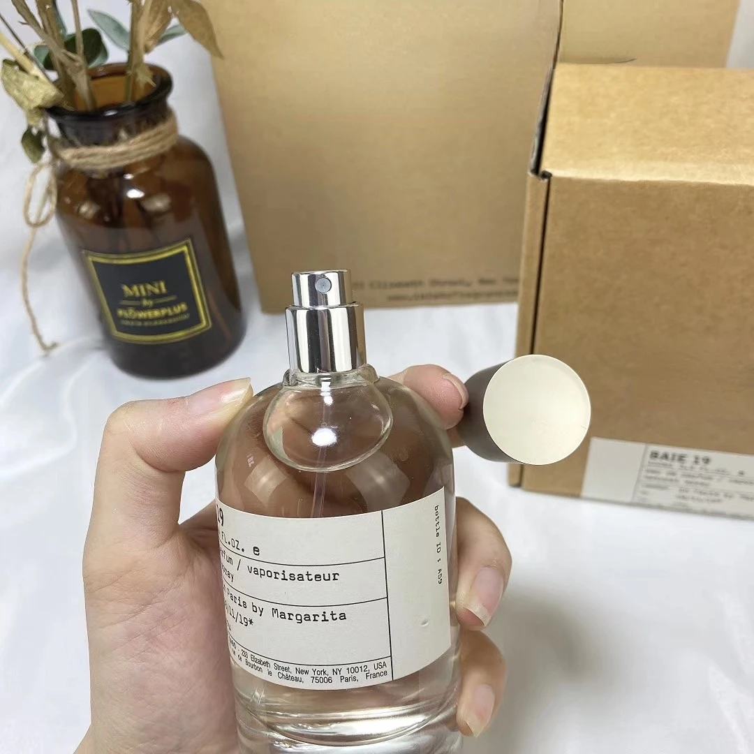 Top quality hot unisex men perfume women long lasting floral fluit wood natural taste male parfum female for unisex fragrances
Top quality hot unisex men perfume women long lasting floral fluit wood natural taste male parfum female for unisex fragrances