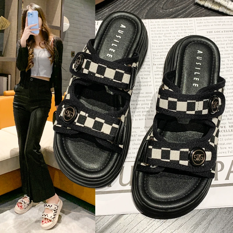 Ladies Sports Sandal 2022 Summer Open Toe Women's Beach Slippers Comfortable Platform Flip Flops Designer Female Outdoor Shoes
Ladies Sports Sandal 2022 Summer Open Toe Women's Beach Slippers Comfortable Platform Flip Flops Designer Female Outdoor Shoes