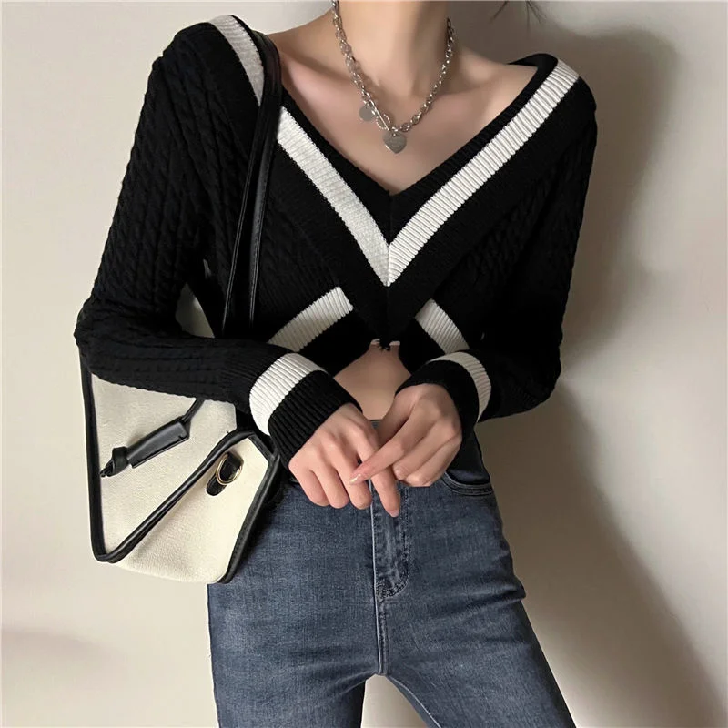 High Quality V Neck Open Navel Short Sweater Women 2022 Spring Autumn Striped Knitted Jumper Casual Pullover Knitwear
High Quality V Neck Open Navel Short Sweater Women 2022 Spring Autumn Striped Knitted Jumper Casual Pullover Knitwear