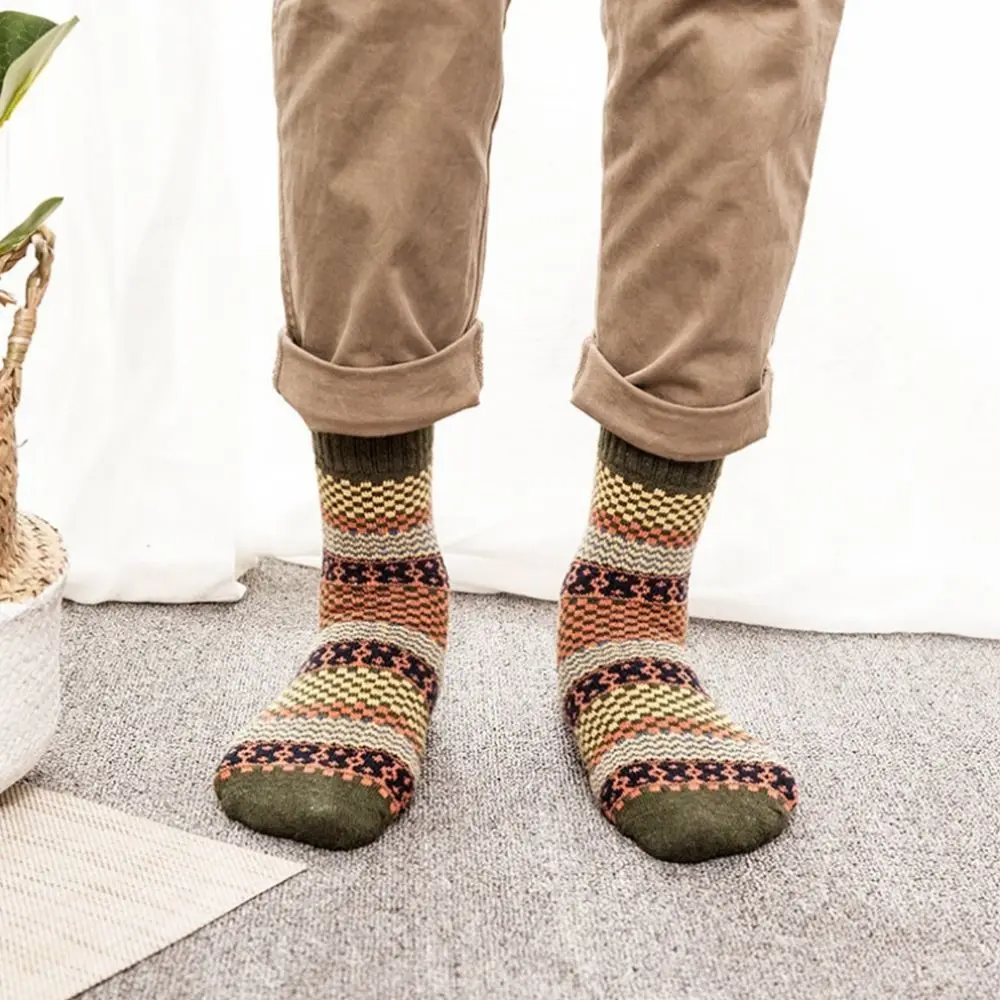 5 Pairs Thicken Soft Autumn and Winter Women Men Thermal Socks Warm Socks Wool Socks Ethnic Style
5 Pairs Thicken Soft Autumn and Winter Women Men Thermal Socks Warm Socks Wool Socks Ethnic Style