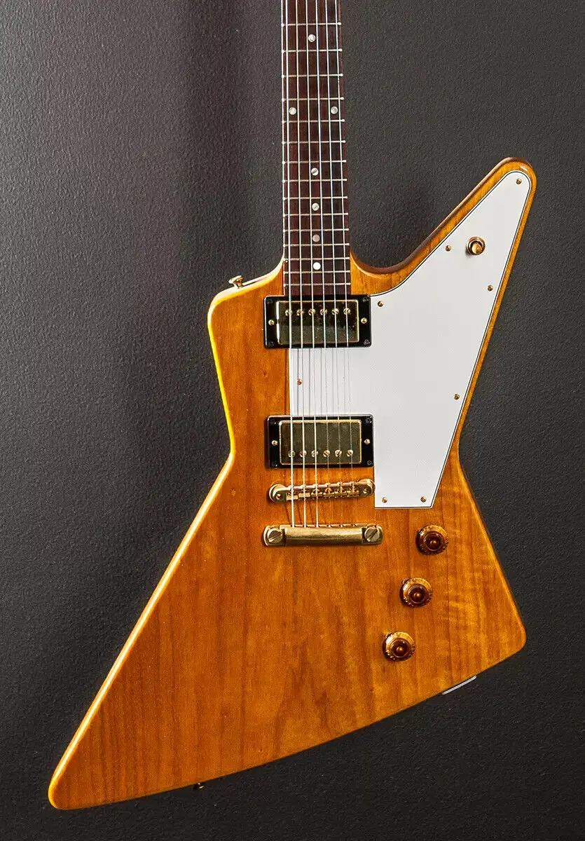 Natural Electric Guitar Round Shape, Tuilp Tuner, Gold Hardware, White Pickguard
Natural Electric Guitar Round Shape, Tuilp Tuner, Gold Hardware, White Pickguard