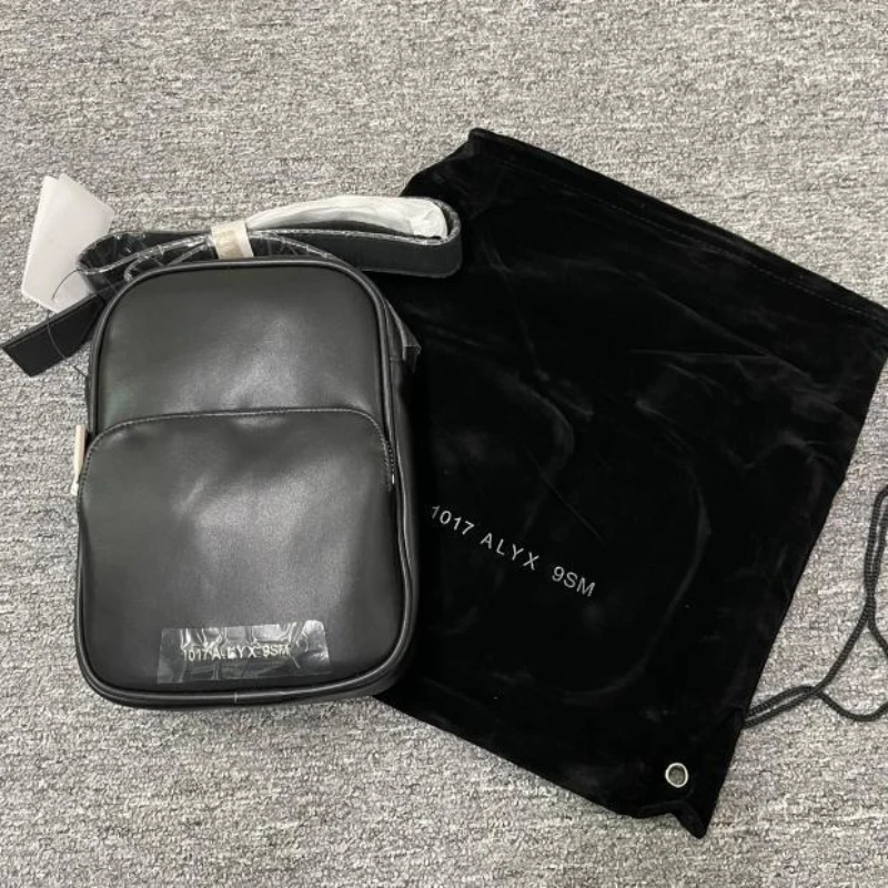 ALYX 20FW 1017 ALYX 9SM High Quanlity Shoulder Bags for Men Bag Camera Bag High-end Trendy Bag for Woman Travel Casual Men's Bag
ALYX 20FW 1017 ALYX 9SM High Quanlity Shoulder Bags for Men Bag Camera Bag High-end Trendy Bag for Woman Travel Casual Men's Bag