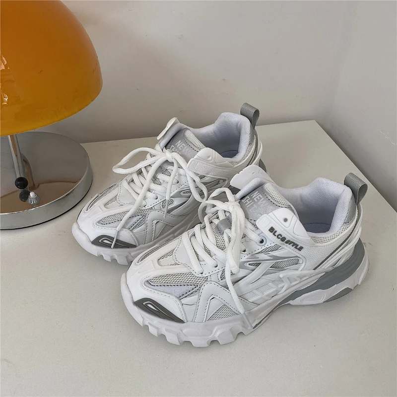 Men's Fashion Vintage Sneakers Solid Color Letter Breathable Cool Mesh Running Shoes 2023 New Lace Up Walking Casual Sport Shoes
Men's Fashion Vintage Sneakers Solid Color Letter Breathable Cool Mesh Running Shoes 2023 New Lace Up Walking Casual Sport Shoes
