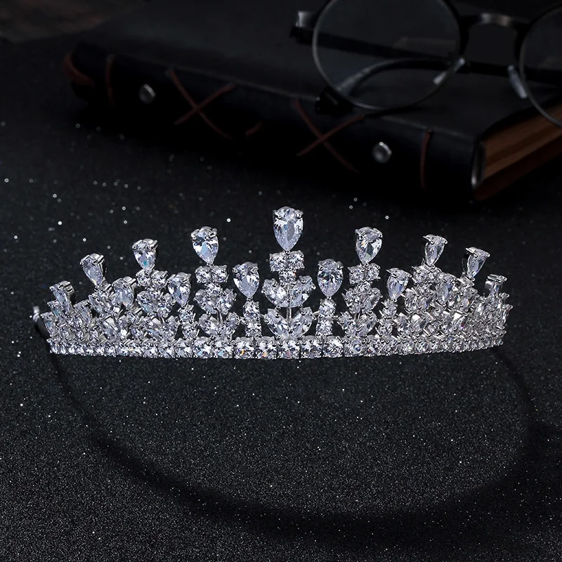 Retro Luxury Hair Accessories High-End Wedding Ceremony Headdress Bridal Wedding Zircon Crown Cross-Border Sold Jewelry Crown
Retro Luxury Hair Accessories High-End Wedding Ceremony Headdress Bridal Wedding Zircon Crown Cross-Border Sold Jewelry Crown