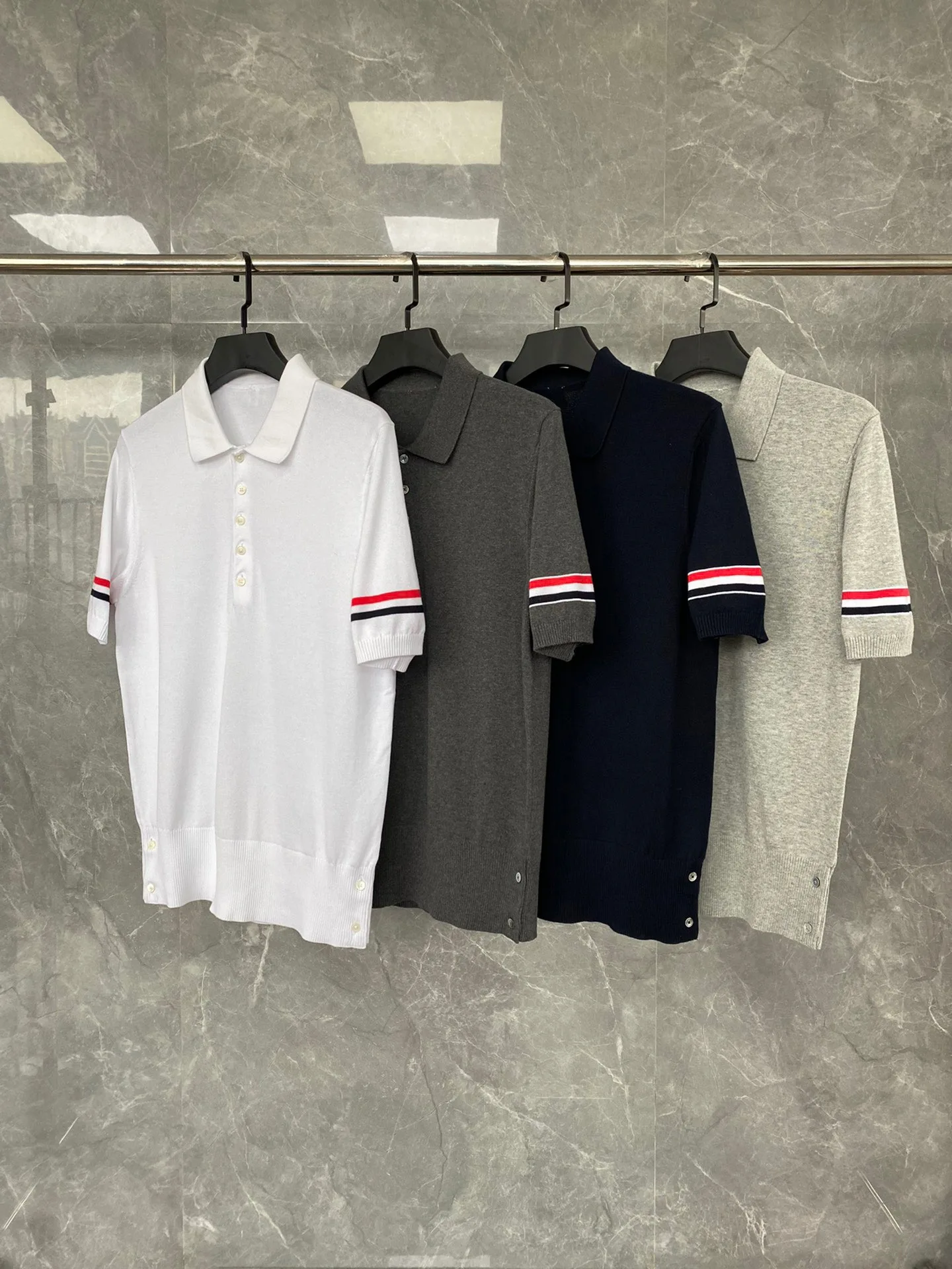 Hot sale TB summer new double sleeve webbing comfortable cotton men's polo shirt short sleeves
Hot sale TB summer new double sleeve webbing comfortable cotton men's polo shirt short sleeves