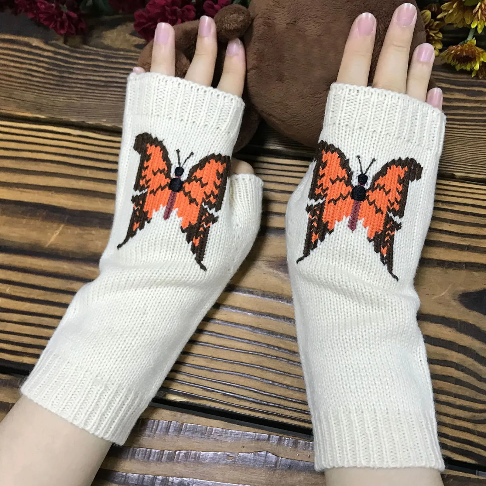 New Women Arm Warmers Japanese White Goth Butterfly Knitted Kawaii Fingerless Gloves Wrist Sleeves Harajuku Girls Anime Gloves
New Women Arm Warmers Japanese White Goth Butterfly Knitted Kawaii Fingerless Gloves Wrist Sleeves Harajuku Girls Anime Gloves