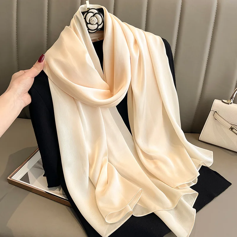 Luxury Scarf Women Silk Headscarf Hijab Scarf Designers Long Muslim Shawl Wrap Turban Bandana Foulard Satin Scarves Head Wraps
Luxury Scarf Women Silk Headscarf Hijab Scarf Designers Long Muslim Shawl Wrap Turban Bandana Foulard Satin Scarves Head Wraps