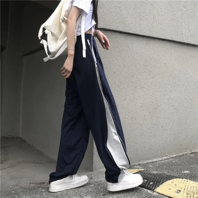 New 2022 Harem Pants Fashion Punk Pockets Jogger Trousers With Chain Harajuku Elastics High Waist WOMEN pants
New 2022 Harem Pants Fashion Punk Pockets Jogger Trousers With Chain Harajuku Elastics High Waist WOMEN pants