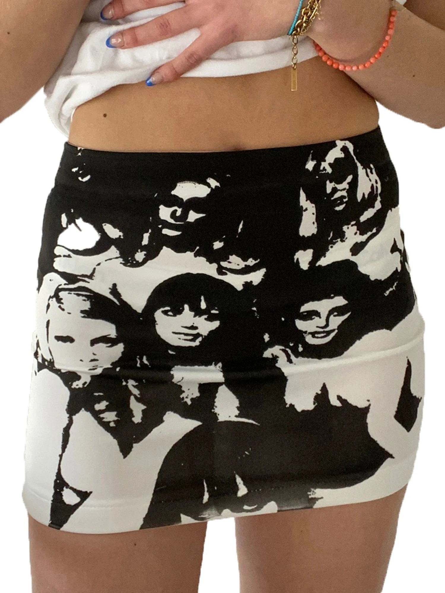 Y2K Aesthetic Indie Mini Skirt Women Summer 90s Vintage Graphic Print Pencil Skirt Harajuku Gothic Bodycon E-girl Streetwear
Y2K Aesthetic Indie Mini Skirt Women Summer 90s Vintage Graphic Print Pencil Skirt Harajuku Gothic Bodycon E-girl Streetwear