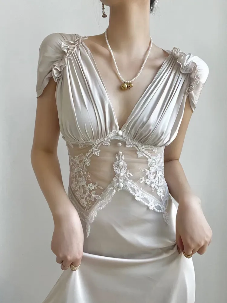 Женский брендовый сарафан с V-образным вырезом и пышными рукавами
Женский брендовый сарафан с V-образным вырезом и пышными рукавами