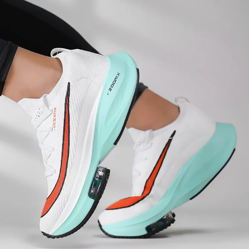 Tennis Shoes Ultralight Men's Running Shoes Marathon Man Sneakers Fitness Sneakers Men
Tennis Shoes Ultralight Men's Running Shoes Marathon Man Sneakers Fitness Sneakers Men